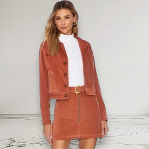 NWT REVOLVE ELLEJAY ELLIE VELVET JACKET in RUST size XS